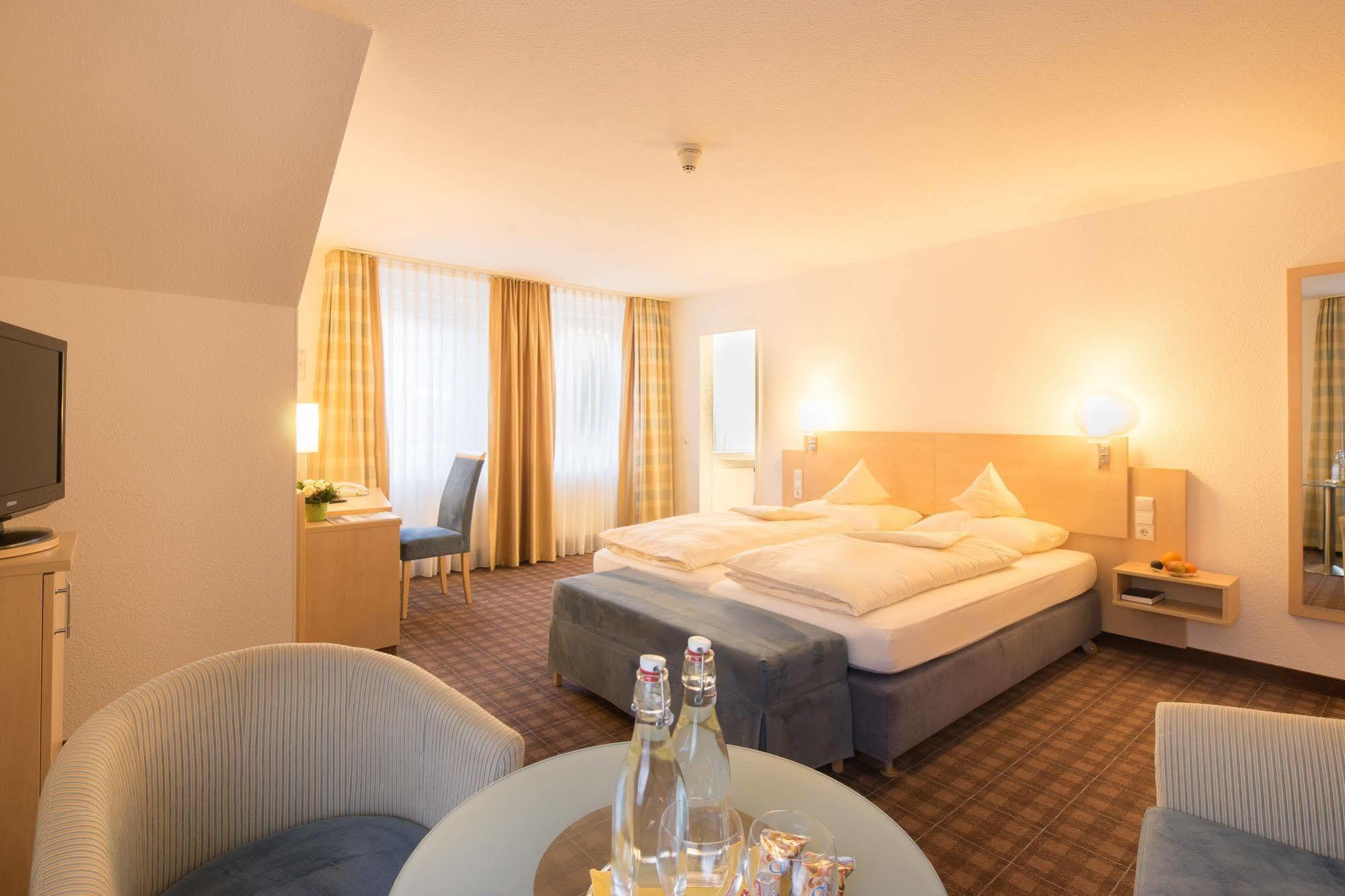 Akzent Hotel Wersetuerm'Ken Munster  Bagian luar foto