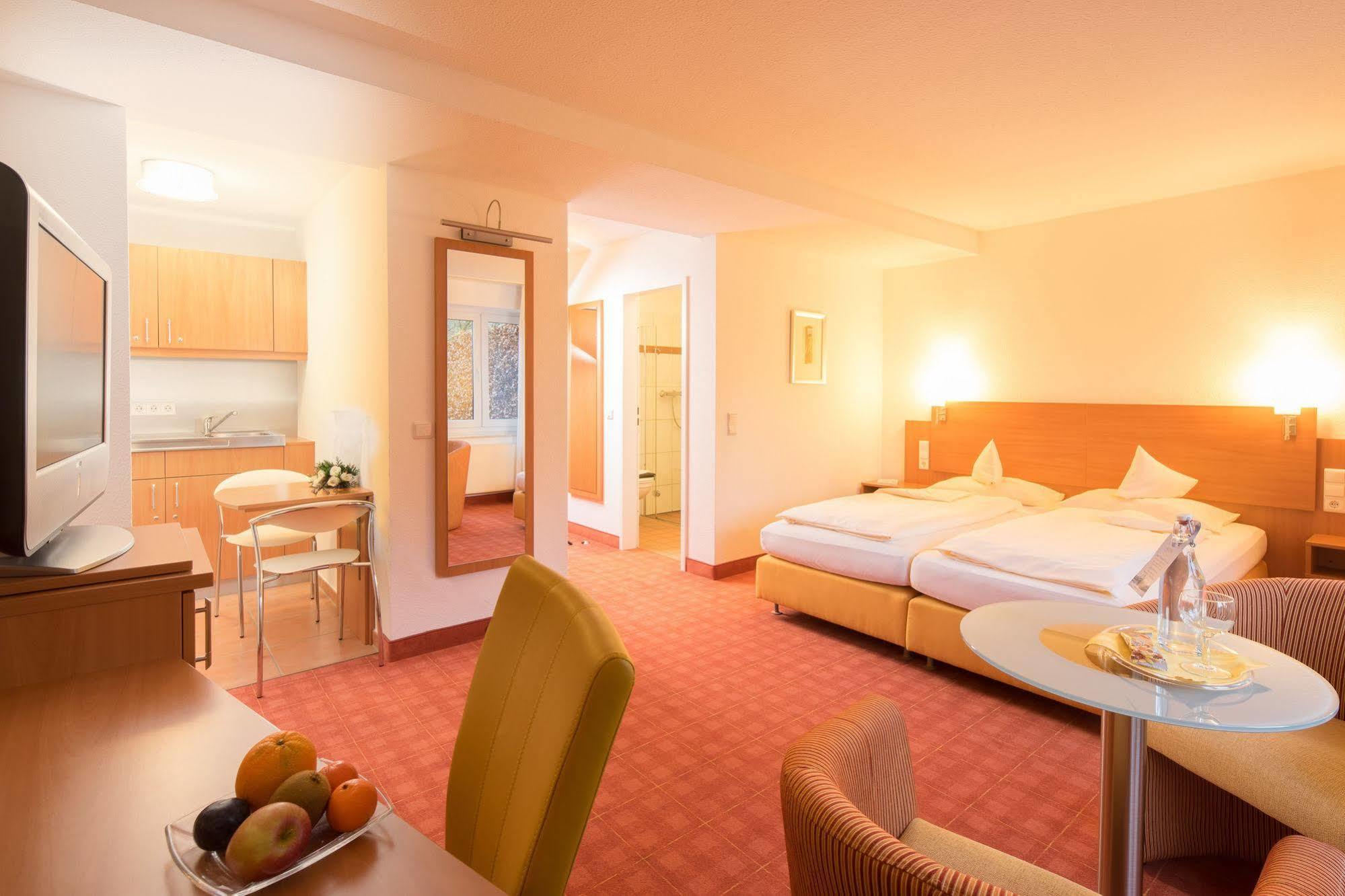 Akzent Hotel Wersetuerm'Ken Munster  Bagian luar foto
